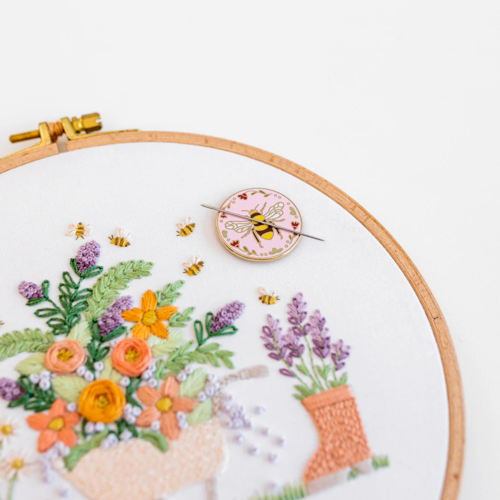 Bees & Blossoms Magnetic Needle Minder - Image 4